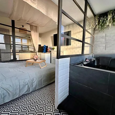 Mini Loft Avec Jacuzzi&piscine - Cap D'agde